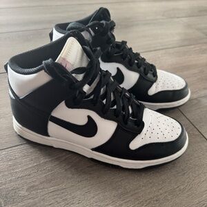 Nike Panda Dunks